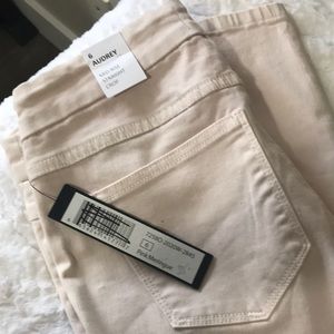 Tribal Jeans - Audrey Mid Rise Straight Crop